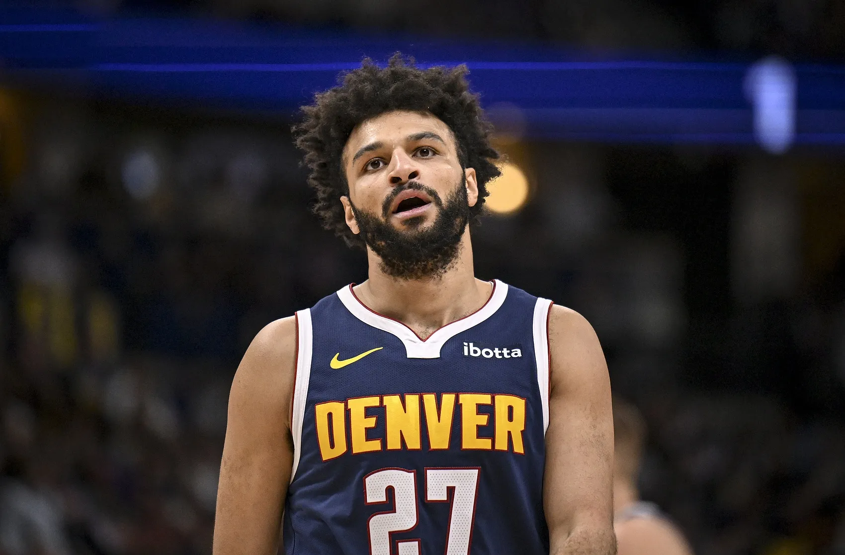 竞技宝-关于领先优势明显首场状态出色，热火观众沸腾！，穆雷重返赛场上演精彩一战的信息