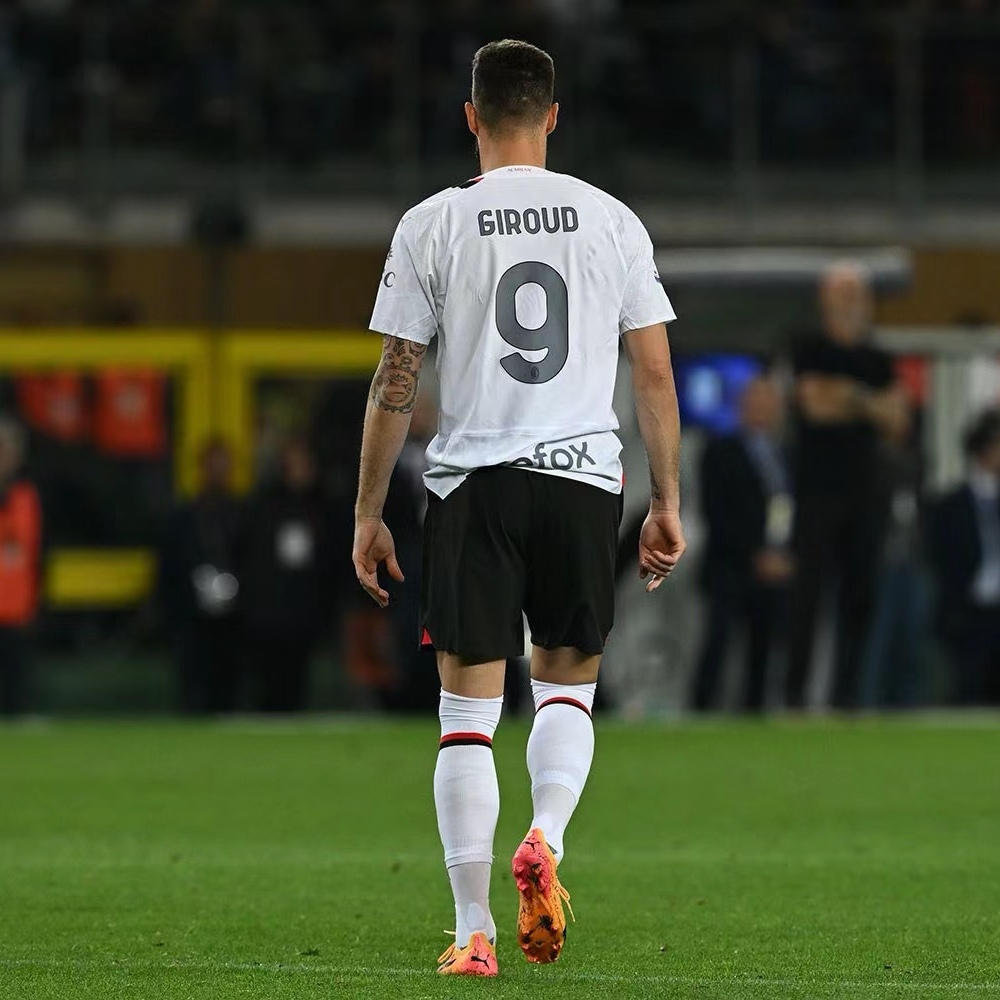 JJB- 拉齐奥训练开放日；集结日临场应变引观众欢呼；欧洲杯在即；心理建设被强调