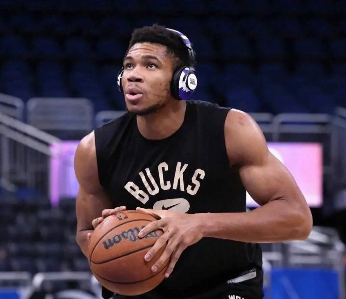 竞技宝-Karsa新星高光表现表现惊艳，雄鹿未来可期！的简单介绍